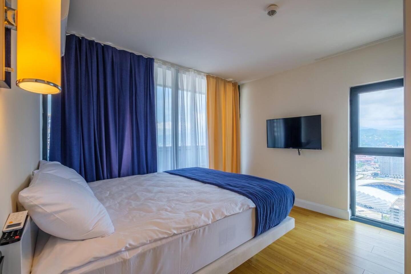 Luxury Orbi City Sea View Aparthotel Batumi Exterior photo